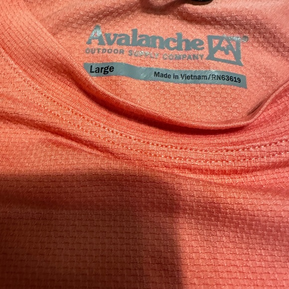 Avalanche Coral Fitted Long Sleeve Sun Protection T-Shirt - Picture 2 of 3